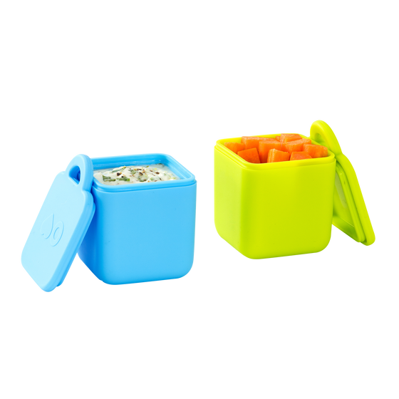 Omie silicone snack container blue and lime colour