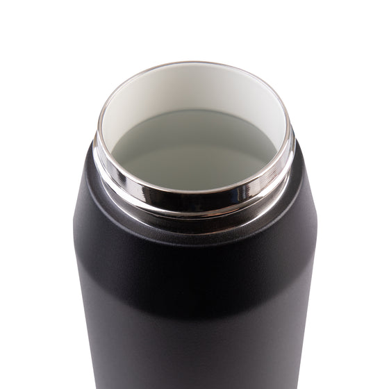 Oasis Ceramic Lined Stainless Steel Capri Drink Bottle 750ml black bottle close-up highlighting the wide ceramic-lined interior and polished stainless steel rim.