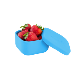 Omie snack silicone container blue colour with strawberries