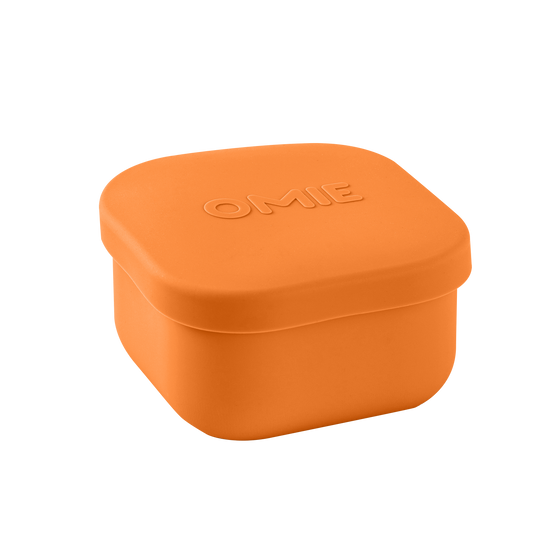 Omie snack silicone container orange colour