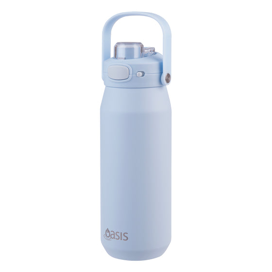 Oasis Ceramic Lined Stainless Steel Capri Drink Bottle 750ml powder blue upright bottle with raised carry handle, clear cap and subtle Oasis logo.